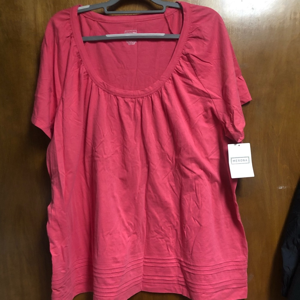 Pink scoop neck tee